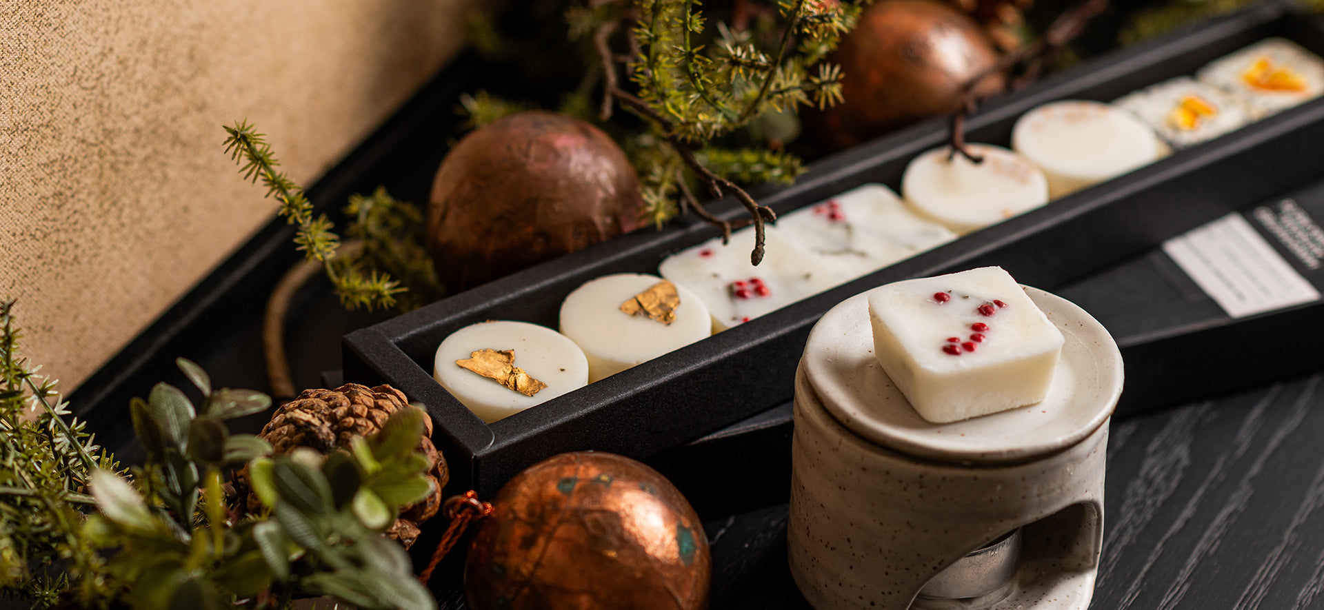 Dive into Noël & Co's Wax Melt Collections: Elevate Your Senses